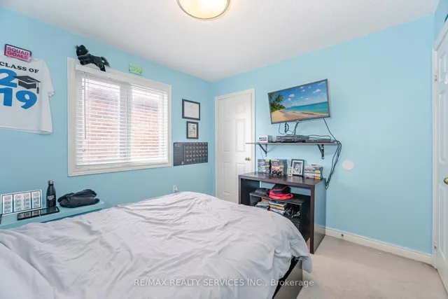 Additional image 30 of 75 Harbourtown Cres