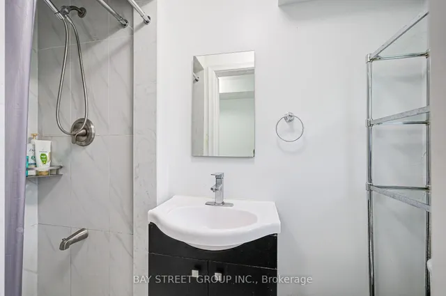 Additional image 35 of 125 Connaught Ave
