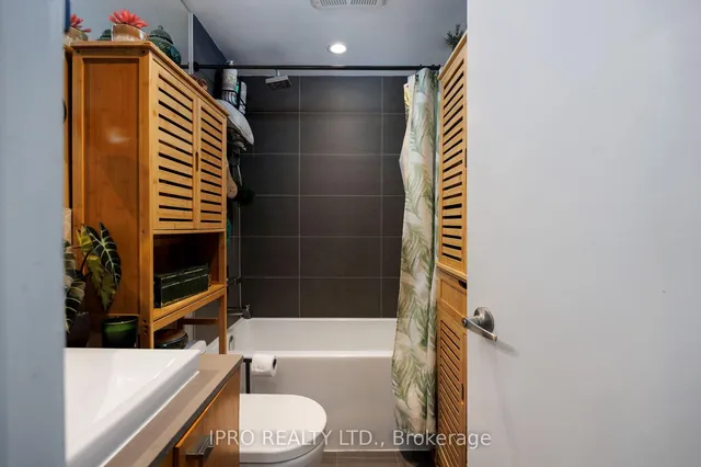 Additional image 26 of 51 Lady Bank Rd Unit 203