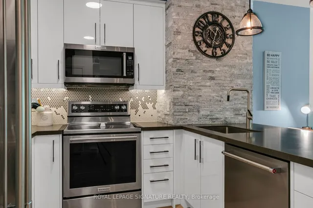 Additional image 16 of 16 Yonge St Unit 306
