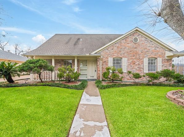 7718 Pella Dr, Houston, TX 77036
