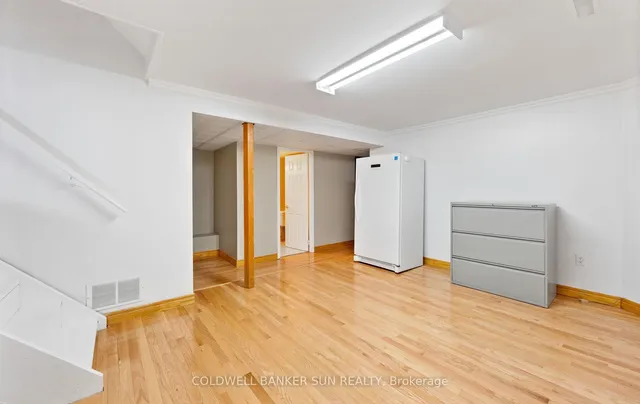 Additional image 43 of 23 Burton Rd