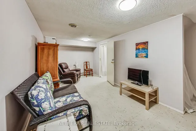 Additional image 32 of 375 Pioneer Dr Unit 1