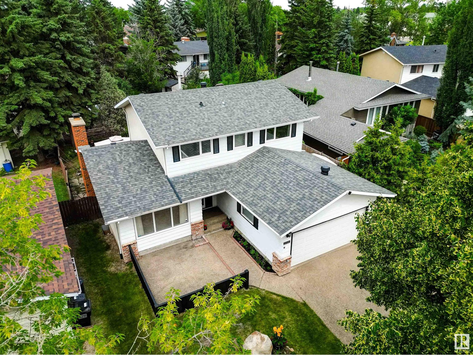 1725 68 ST NW|Edmonton, Alberta T6K2H9