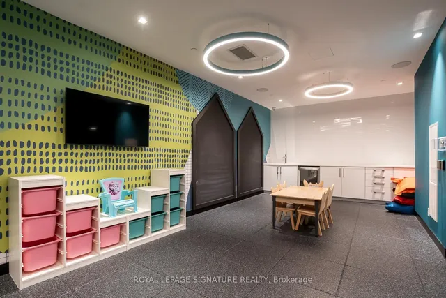 Additional image 40 of 286 Main St Unit 809