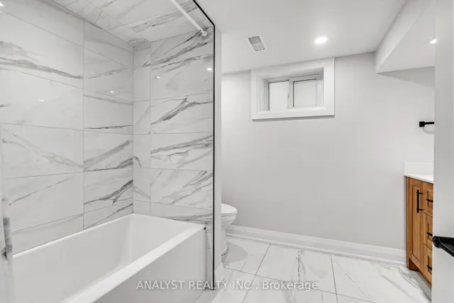 Additional image 35 of 42 Smithfield Dr