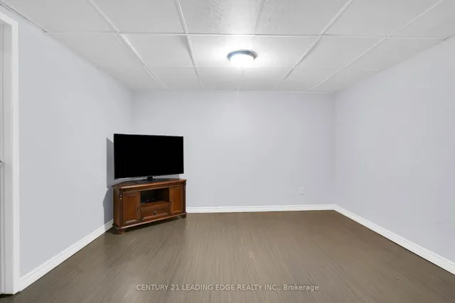 Additional image 39 of 47 Farmhill Crt