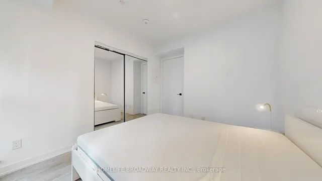 Additional image 33 of 327 King St Unit 1005