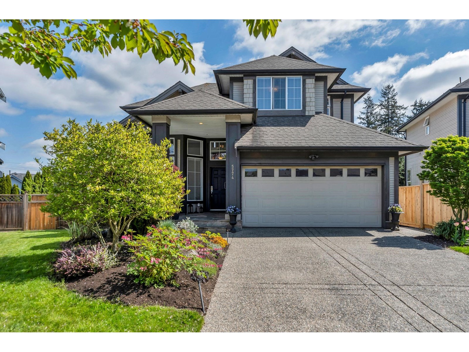 5774 147A STREET|Surrey, British Columbia V3S1S2