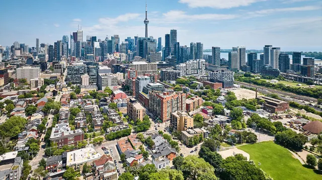 Additional image 2 of 800 King St Unit 201