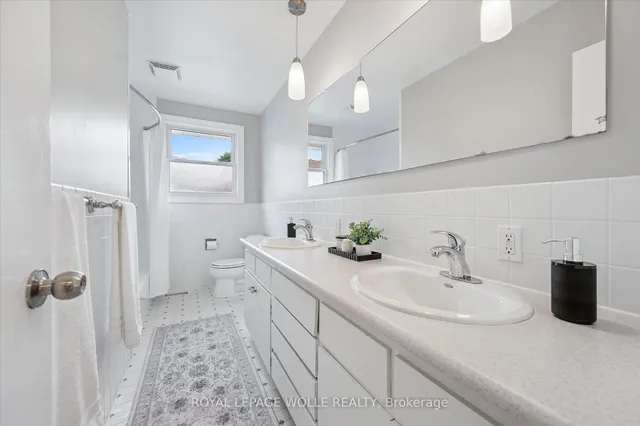 Additional image 20 of 29 Strathcona Cres