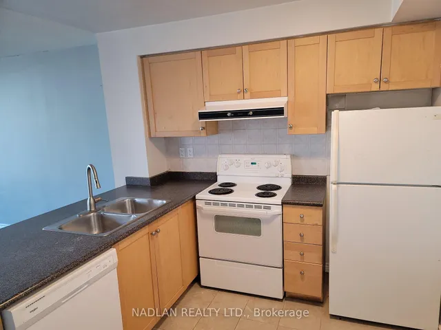 Additional image 7 of 650 Queens Quay Unit 305