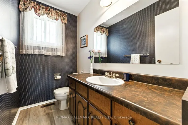 Additional image 21 of 23 Blue Anchor Tr