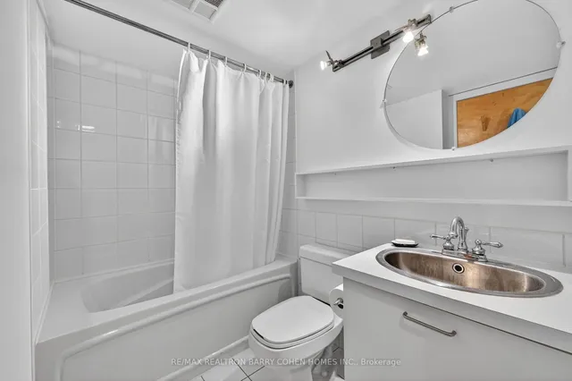 Additional image 17 of 255 Richmond St Unit 814