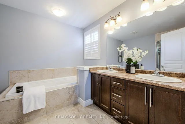 Additional image 24 of 24 Mona Lisa Crt