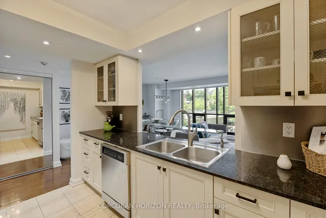 Additional image 20 of 3 McAlpine St Unit 312