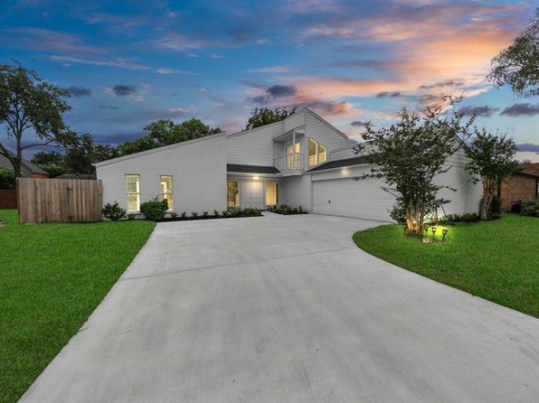 13811 Menasco Ct, Houston, TX 77077