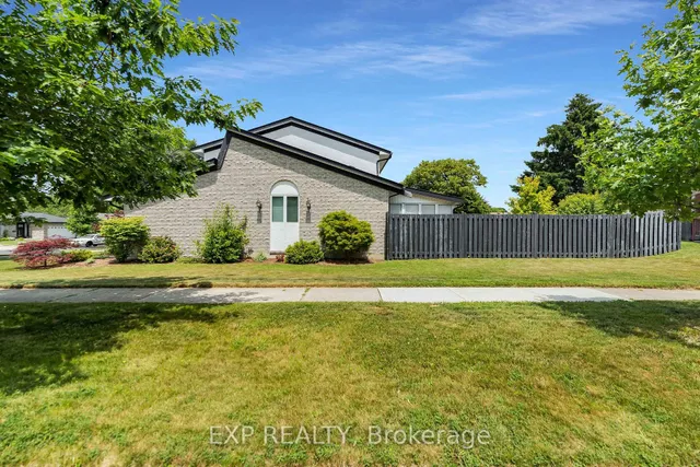 Additional image 46 of 20 Blue Spruce Crt