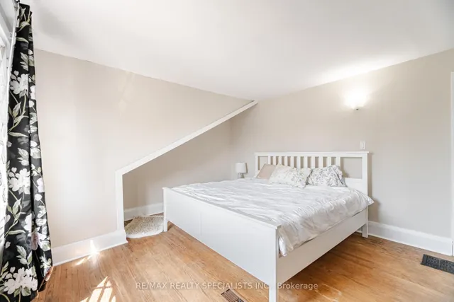 Additional image 25 of 24 Skyes Ave