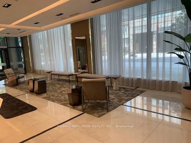 Additional image 11 of 543 Richmond St Unit 402