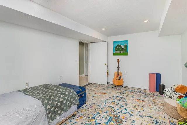 Additional image 41 of 48 Eastbourne Ave