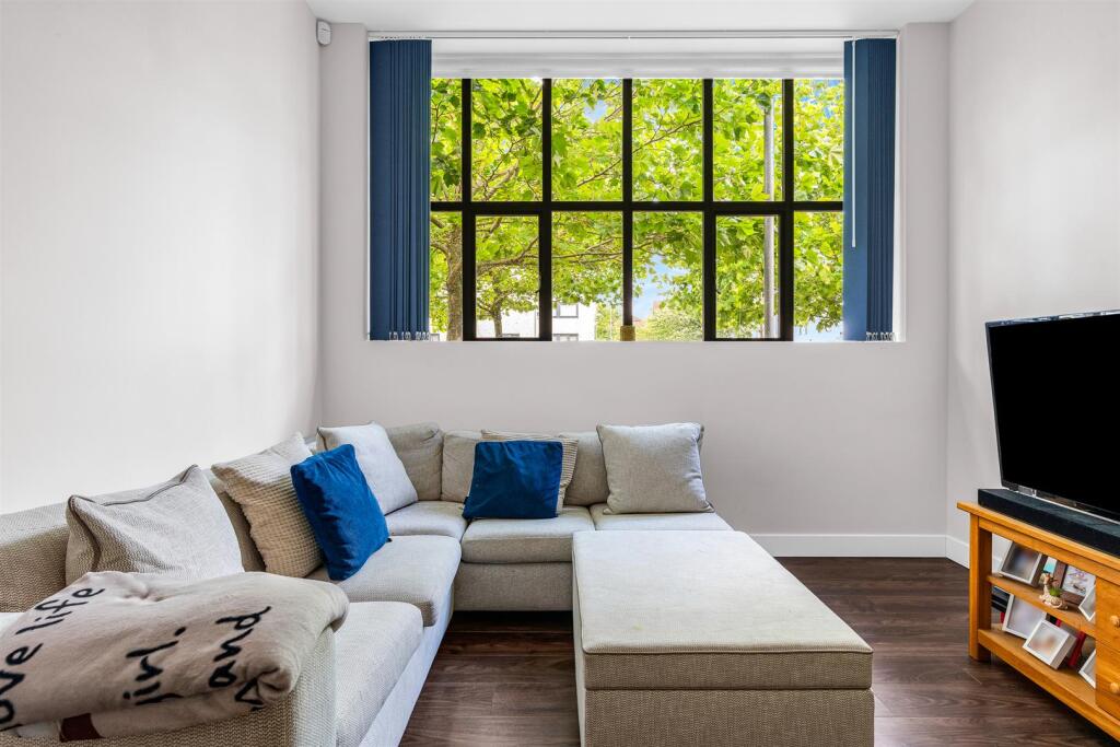 Additional image 7 of Broadwater Road, Welwyn Garden City