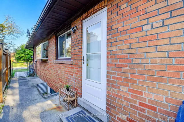 Additional image 4 of 38 Moorecroft Cres