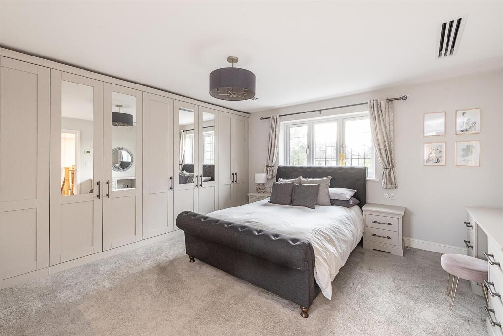 Additional image 7 of Wood End Road, Harpenden