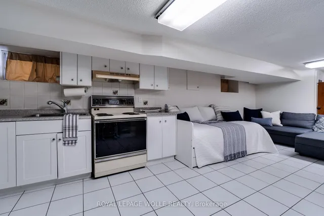 Additional image 31 of 1315 Lansdowne Ave