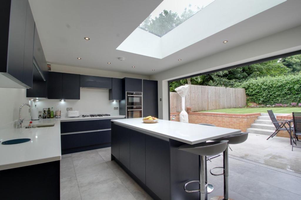 Christchurch Close, Edgbaston, Birmingham, B15 3NE