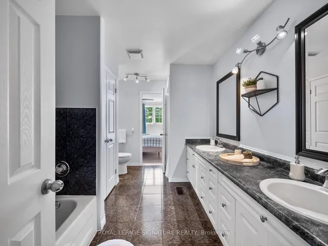 房产图片 15 - 13 Bronte Crt