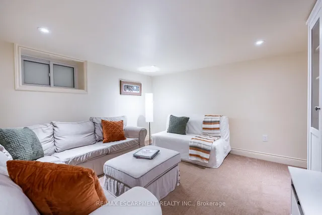 Additional image 41 of 154 Dalewood Cres