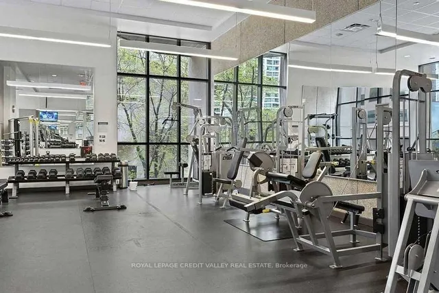 Additional image 26 of 33 Harbour Sq Unit 1421