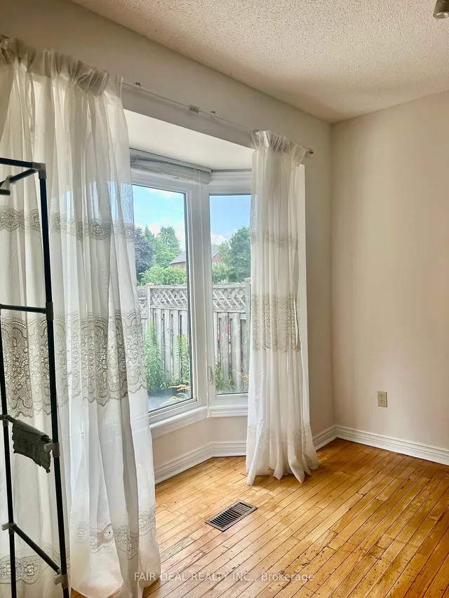 Additional image 5 of 120 Leeward Dr