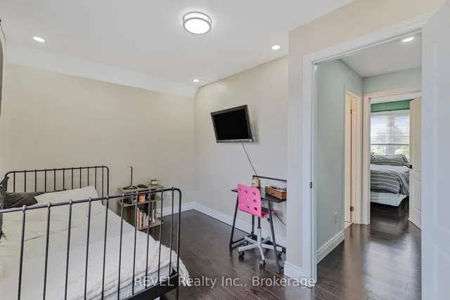 Additional image 23 of 25 Land St