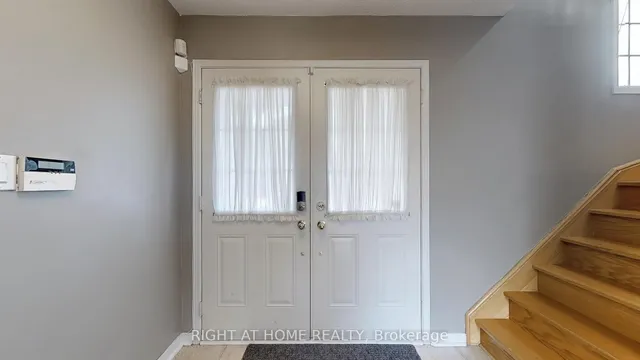 Additional image 5 of 58 Stagecoach Circ