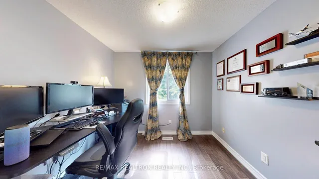 Additional image 36 of 4 Fanshawe Dr