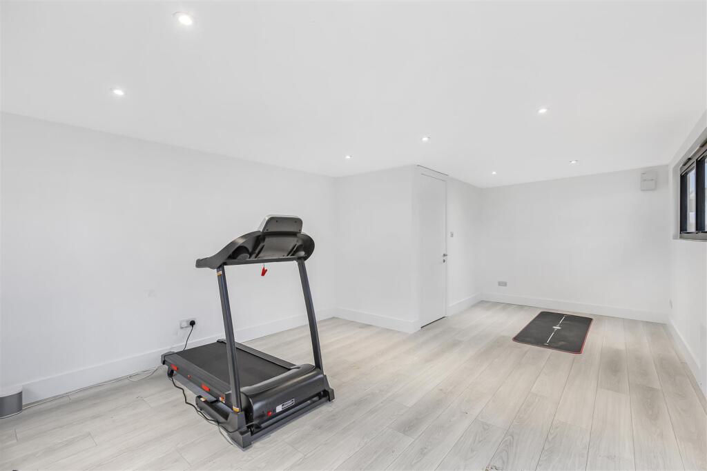 Additional image 30 of Firs Walk, Tewin