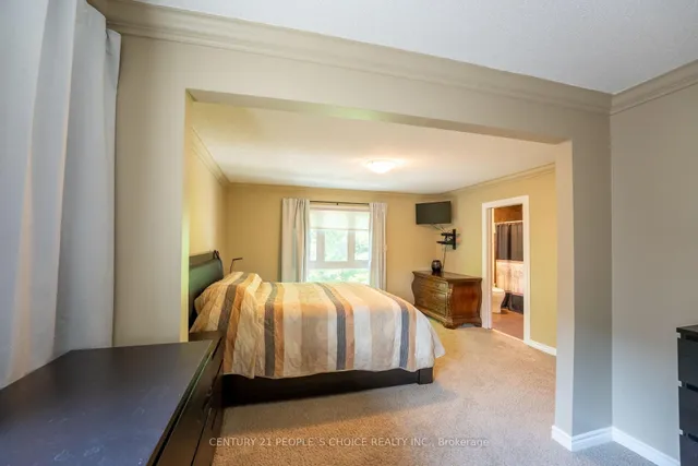 Additional image 18 of 23 Wadsworth Circ