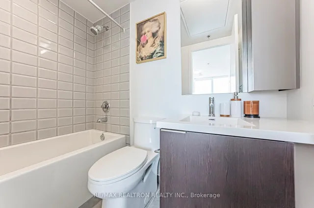 Additional image 31 of 203 College St Unit 2105