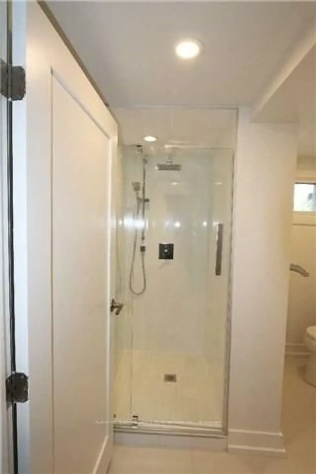 Additional image 20 of 17 Robson Pl