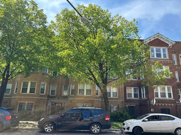 7012 S Paxton Ave, Chicago, IL 60649