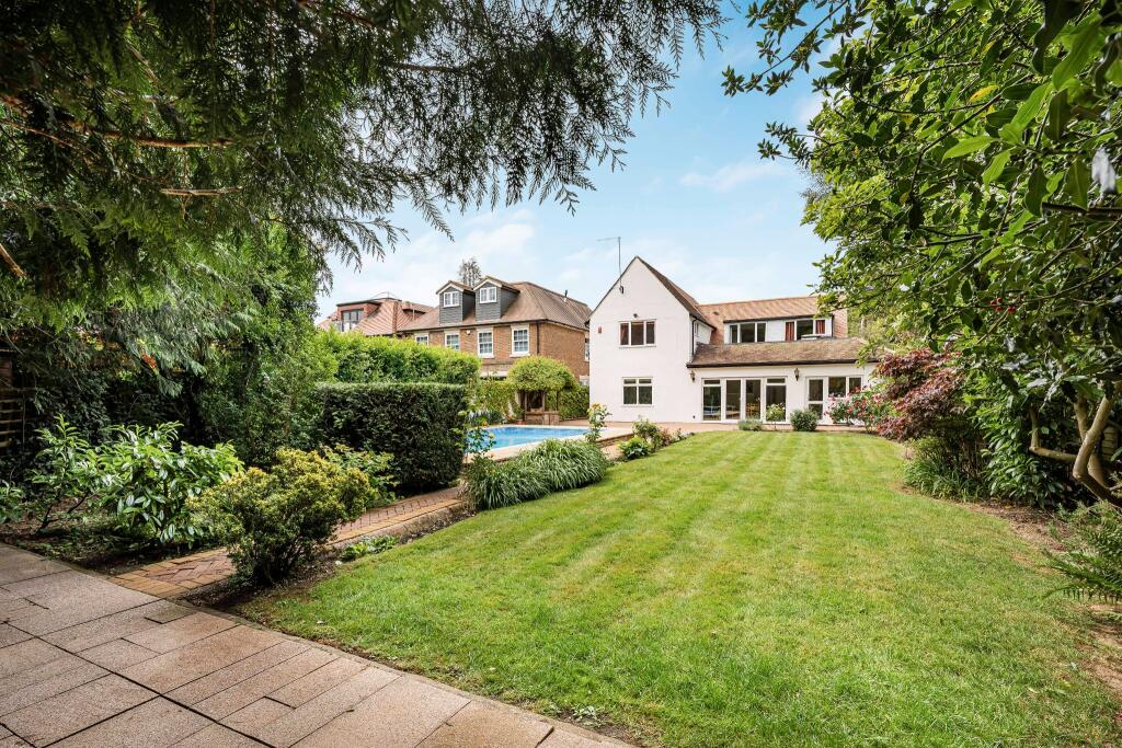 Additional image 19 of Pine Grove, Brookmans Park, AL9