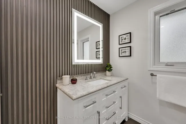 Additional image 32 of 1062 Glenbrook Ave