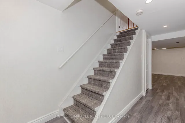 房产图片 33 - 8 Whitmer 街