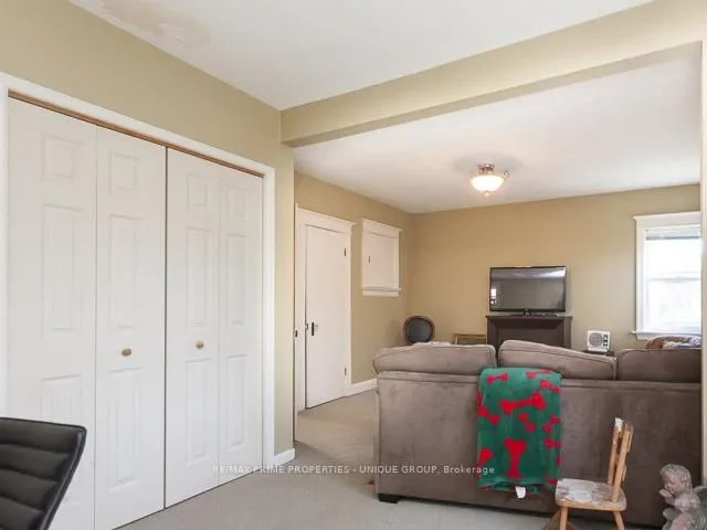 Additional image 19 of 51 Carmichael Ave