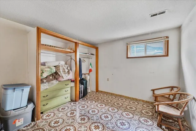 Additional image 31 of 25 Farrell Ave