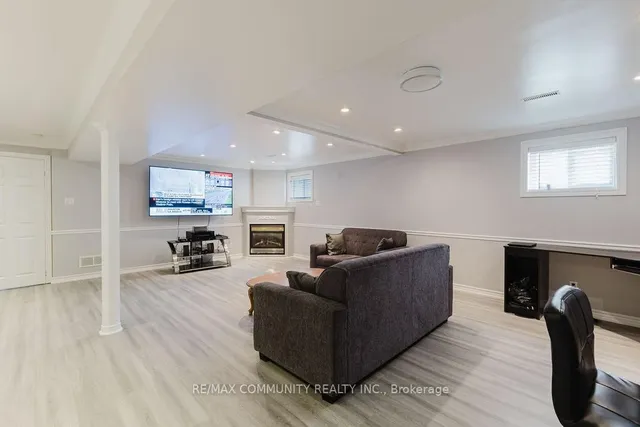 Additional image 38 of 42 Satchell Blvd