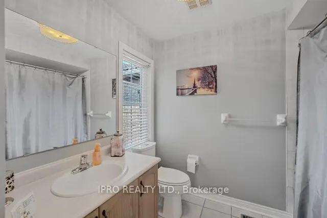 Additional image 30 of 792 Ledbury Cres