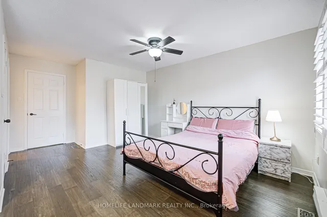 Additional image 25 of 2006 Glenada Cres Unit 27